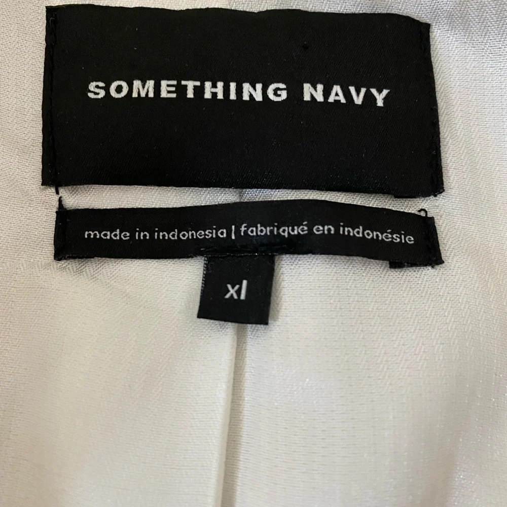 Jacket - Picture 3 of 3